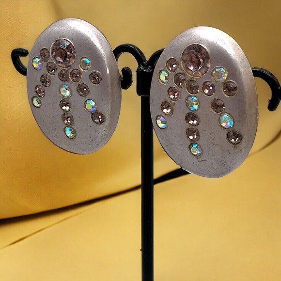 Vintage Lavender Rhinestones Lavender Chunky Clip On Earrings! - Picture 1 of 6